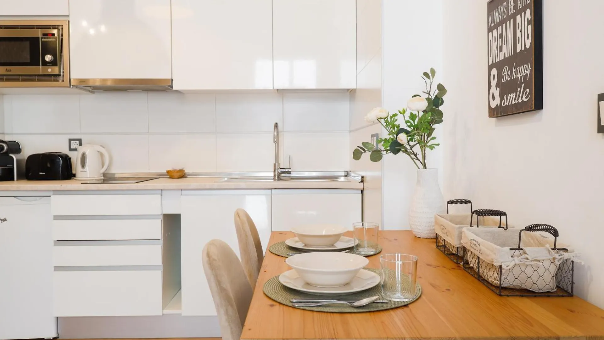 Daire C15 - Charming Modern Studio In The Centre Málaga